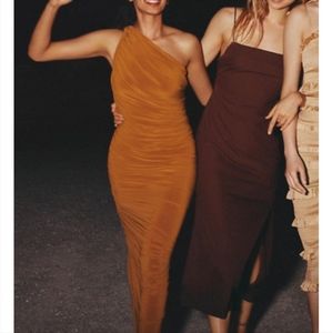 Norma Kamali Diana Dress